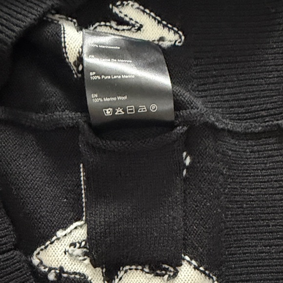 Perfect Moment Black and White Star Turtleneck Sweater - Picture 4 of 4